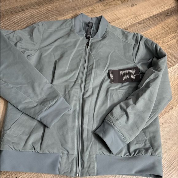 LuLu Lemon Switch Over Bomber Jacket - Picture 5 of 10